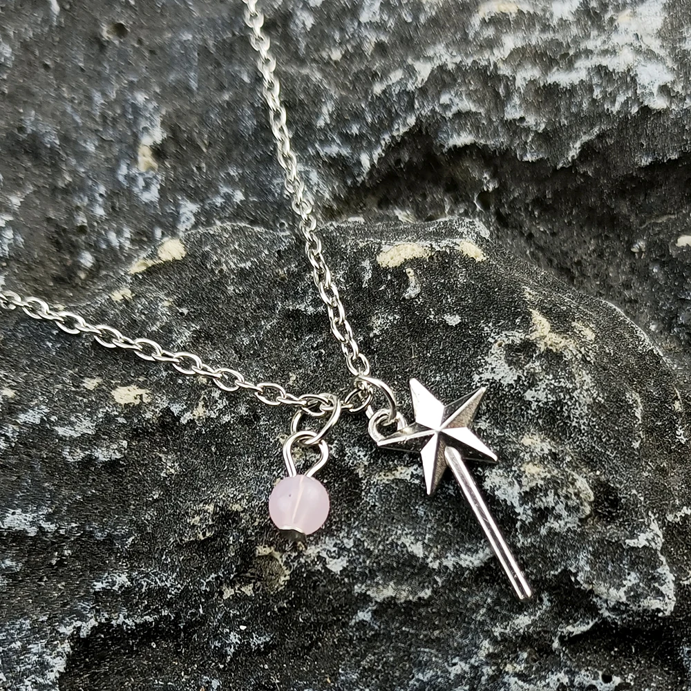 Creative Wicked Necklace Glinda Rose Quartz Wand Necklace Elphaba Aventurine Hat Necklace Natural Gemstone Crystal Charm
