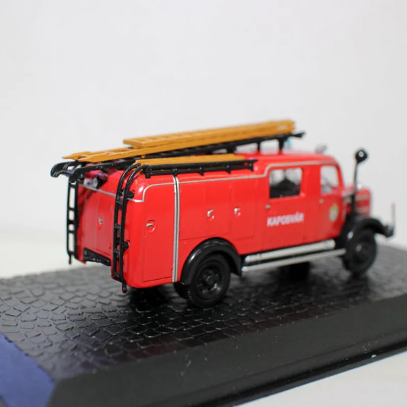 Motor de bomberos fundido a presión, escala 1/72, TLF Csepel D-350, modelo de coche de aleación, juguete coleccionable, regalo, adorno de exhibición de recuerdo
