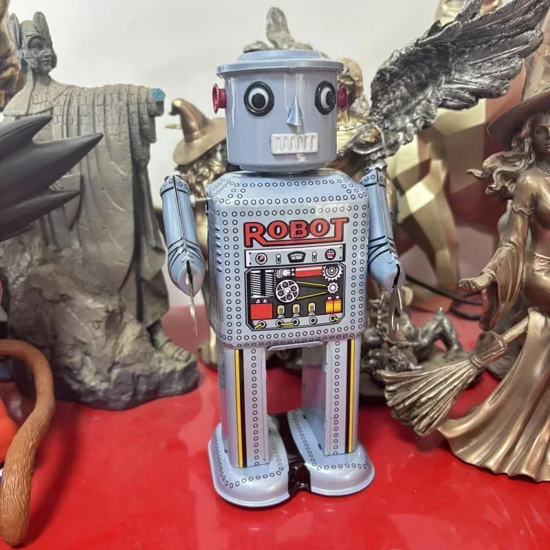 Collezione di giocattoli a carica Braccia in movimento Altalena Robot alieno Meccanico a orologeria Giocattolo Retro Figure di latta in metallo Regalo per bambini