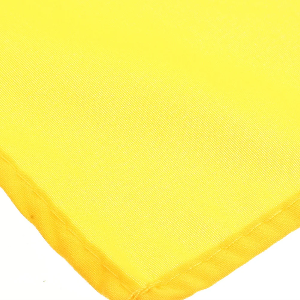 4 قطع من أعلام حكم المرور الصغيرة المحمولة خفيفة الوزن من البوليستر لتزيين الحفلات الرياضية