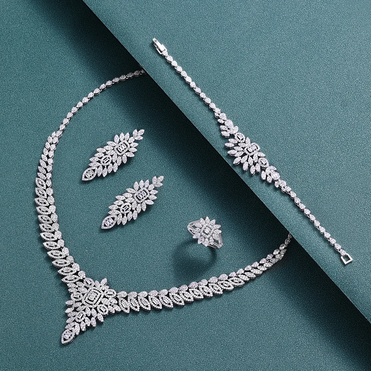 4PCS Luxury Cubic Zircon Bridal Jewelry Set Necklace Earrings Bracelet Ring Wedding Party Women Crystal Jewelry Accessories Gift