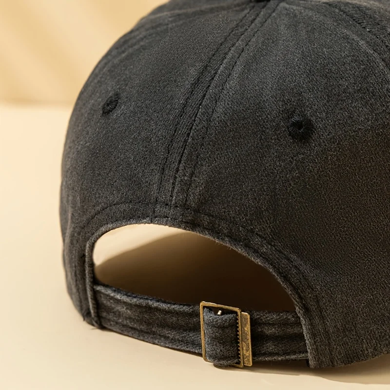 Bear paw printed baseball cap is suitable for outdoor sports, camping, festivals, and parties. Duck billed cap view 4