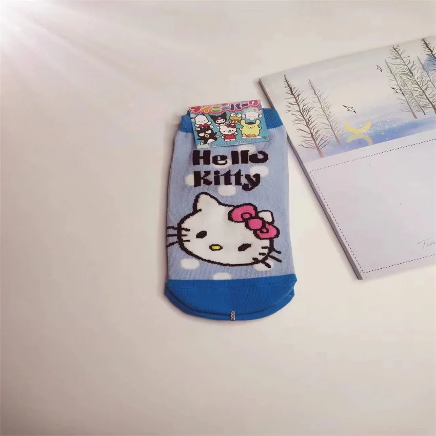 Hello Kitty – chaussettes mi-hautes en coton pour filles, mignonnes, confortables, douces, respirantes, respectueuses de la peau, antidérapantes, automne et hiver