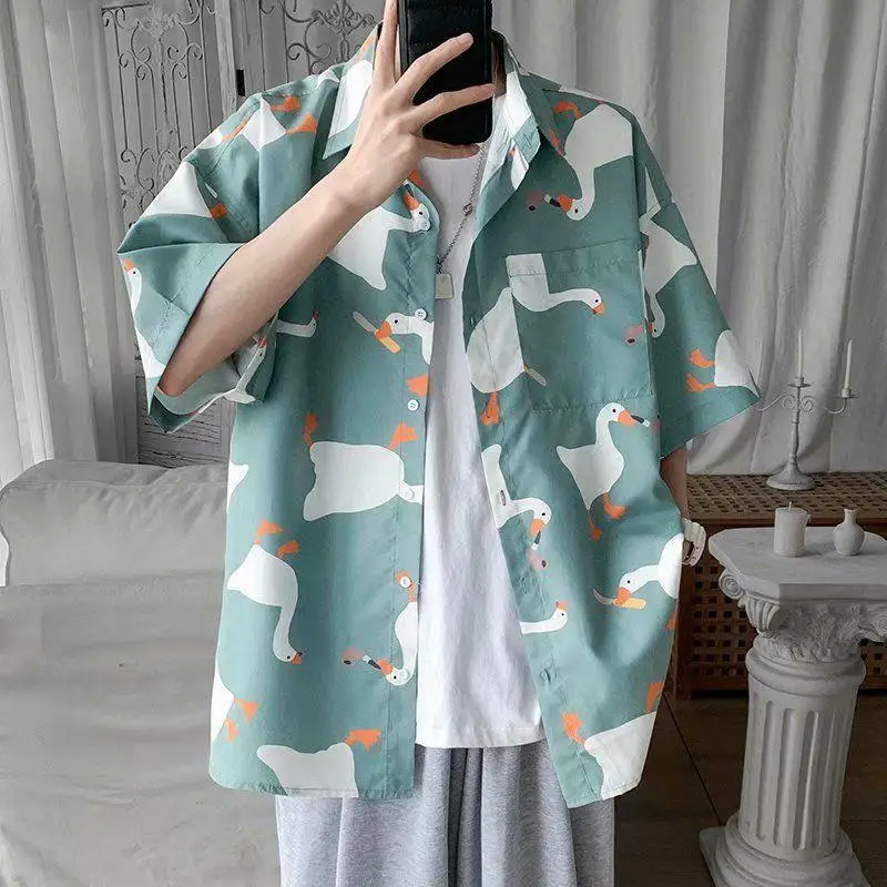 Camisa de pato solta e versátil masculina, estilo de Hong Kong, manga meia elegante, design casual de casal, verão