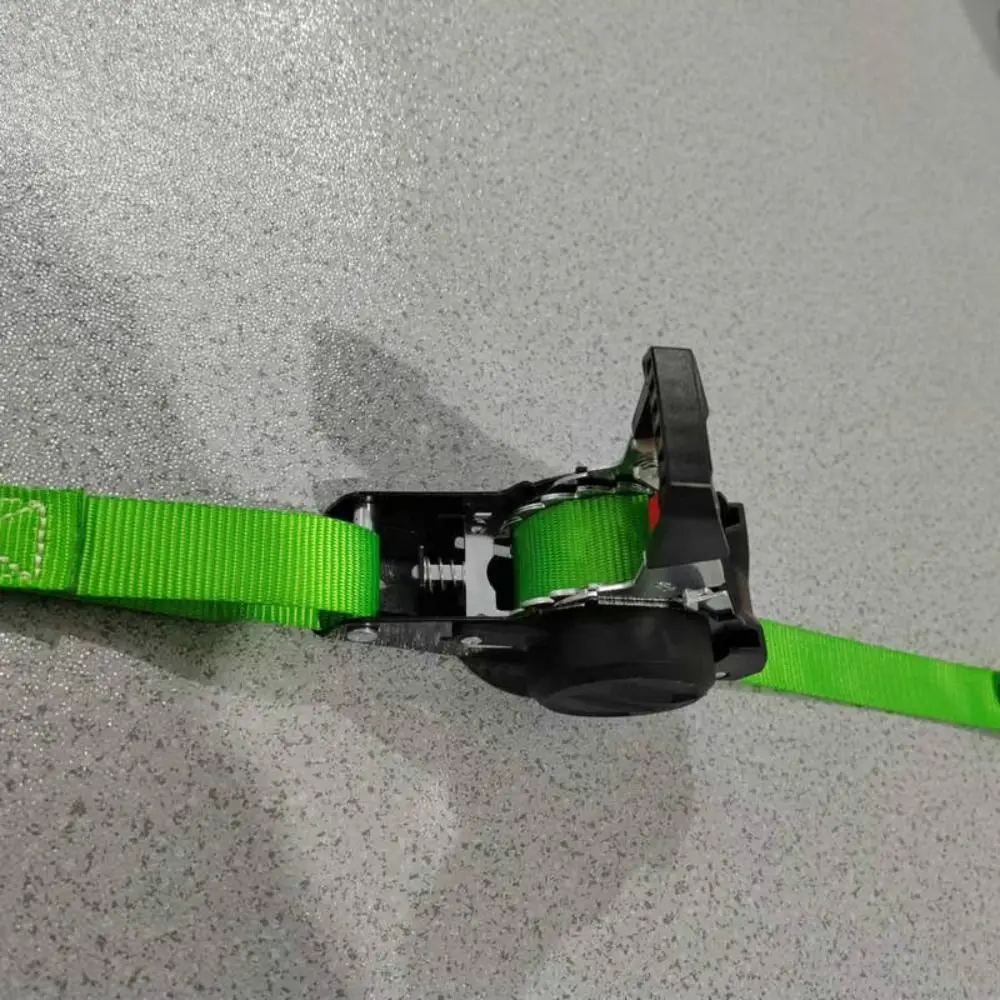 

Sturdy Webbing Retractable Ratchet Tie Down Straps Solid Ratchet Structure Automatic Retraction Design Self Retracting Straps