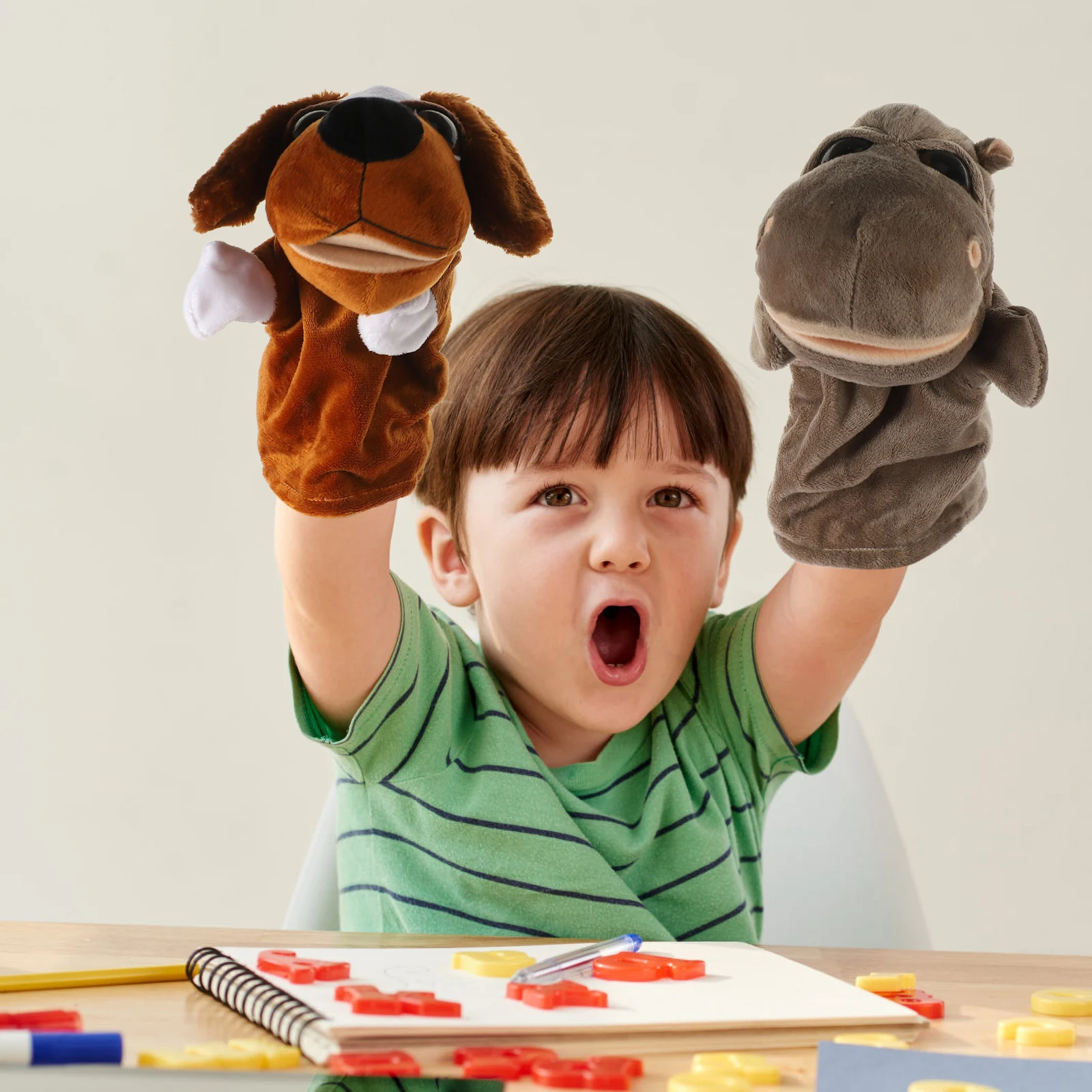 قطعتان من الدمى اليدوية المحشوة على شكل حيوانات كرتونية للأطفال ألعاب الأصابع الحيوانات الوالدين والطفل