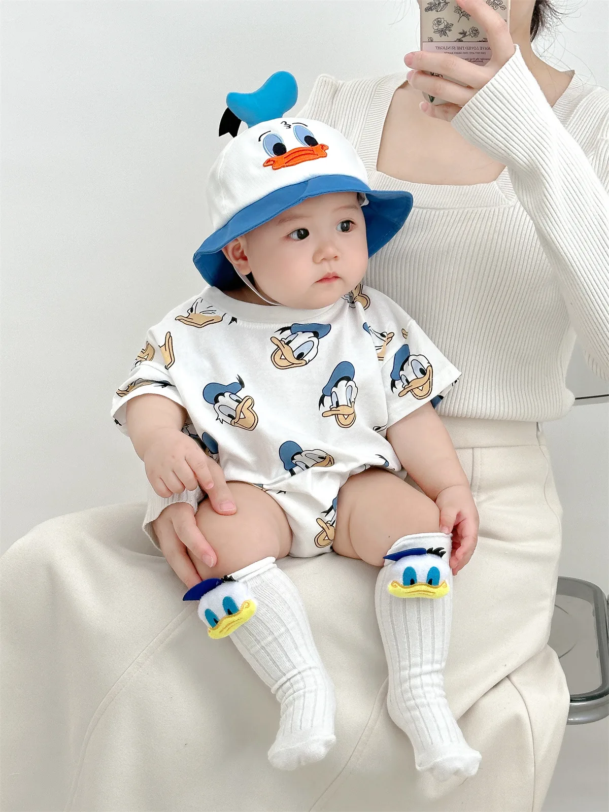 Disney Donald Duck Rompers Bodysuits One-Pieces 3-12m Baby Clothes 0-2 Years Old Cartoon Style Loose Wrap Ass Crawling Suit