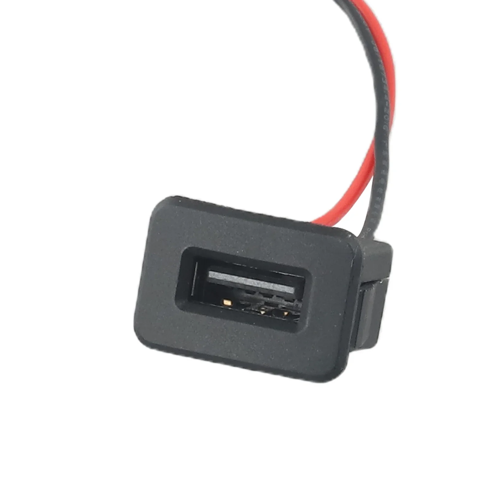 USB Charging Port Connector USB Power Connector Easy Installation Flame-retardant PA Materials Plug-in Installation