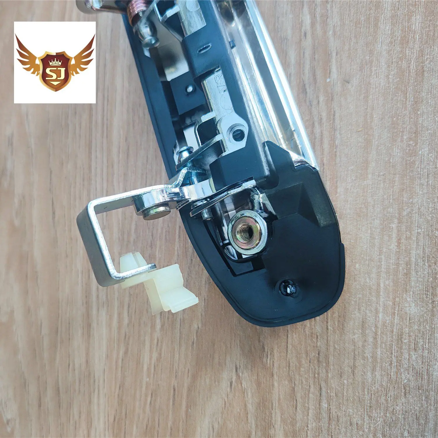 Exterior Door Handle For Mitsubishi Montero Pajero 1998-2000 Chrome Plastic MR313580