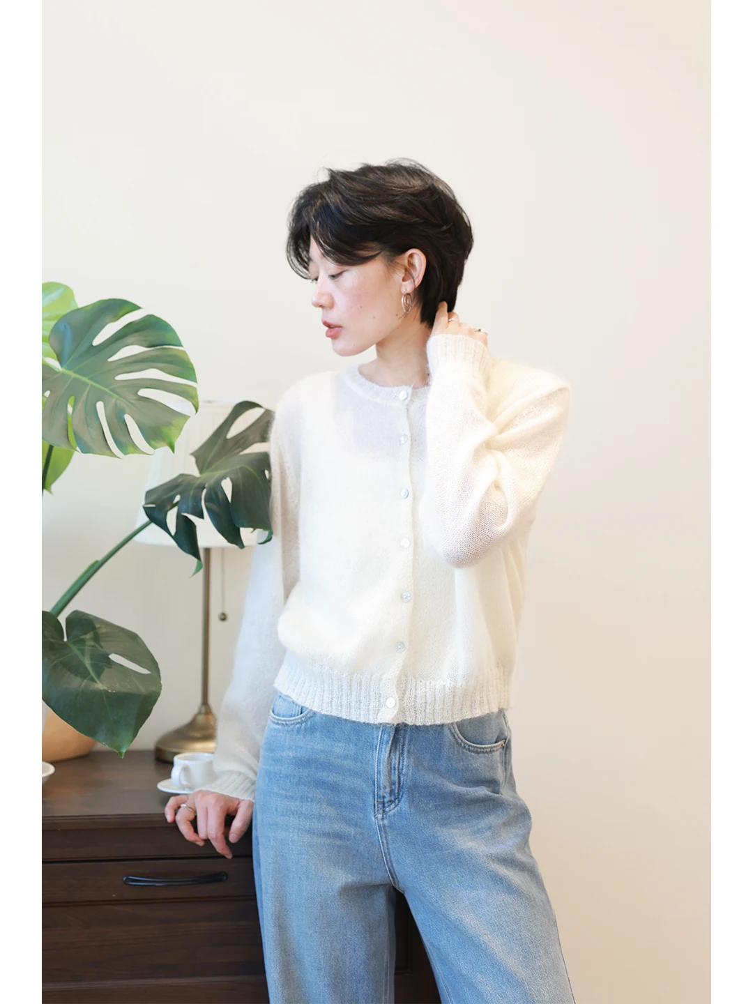 

Легкий пушистый вязаный свитер из шерсти верблюжонка с круглым вырезом и ажурным узором, женский, новинка 2025 года, открытый кардиган-топ