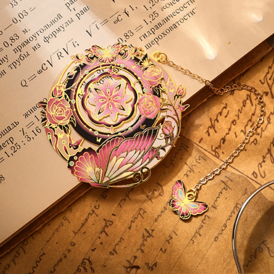 Красочная бронзовая закладка с цепочкой в форме сердца