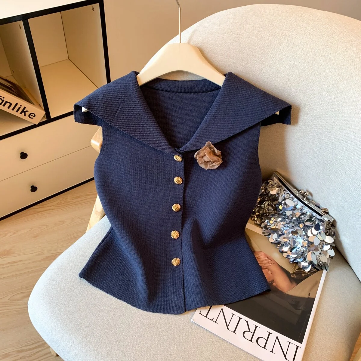 

Elegant Design Navy Collar Sleeveless Knit Vest French Style Commuter Single-breasted Waistcoat Women Summer New Cardigan Top