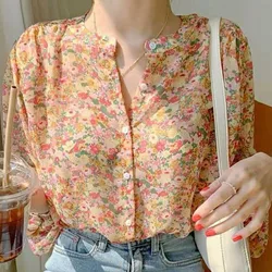 Camisas de gasa con estampado Floral para mujer, blusas informales holgadas que combinan con todo, cuello alto, botones, moda de primavera, 2024