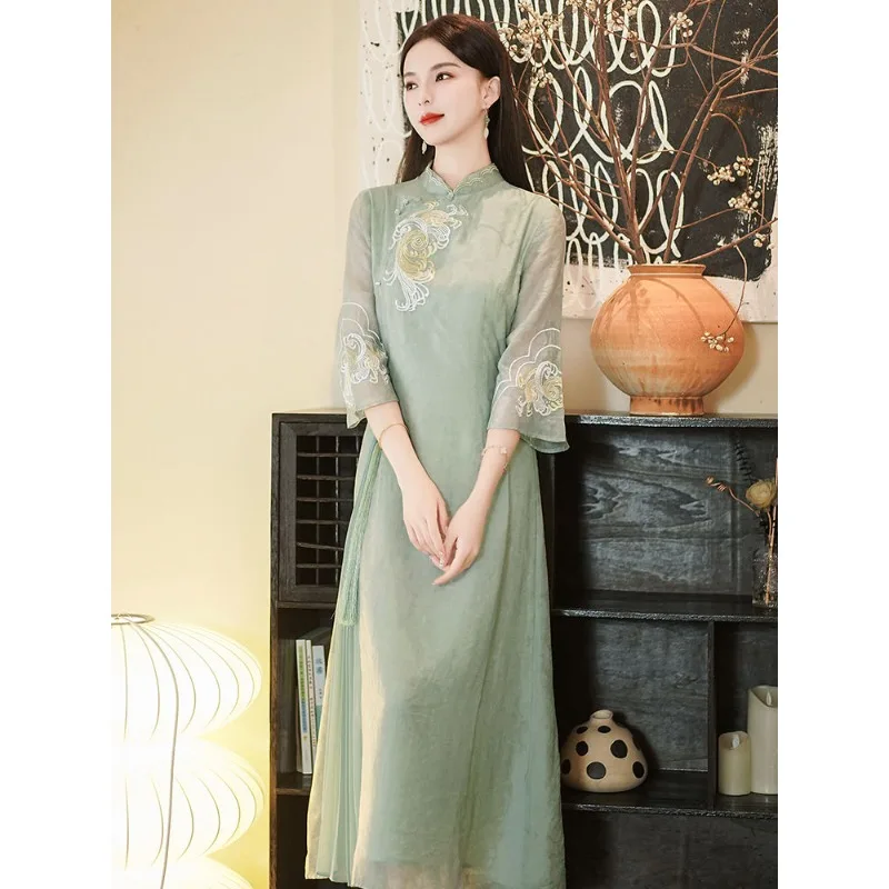 Chinese Qing Dynasty Style Cheongsam Dress Women Green Light Three Quarter Sleeve Zipper Modern Cheongsam Vestido Oriental