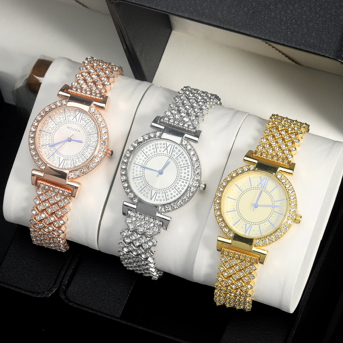 

Iced Out Bling Stylish Women Watch Filled With Diamonds Scaly Watch Strap Trend Light Luxury Watch Punk Jewelry Set Gift Box