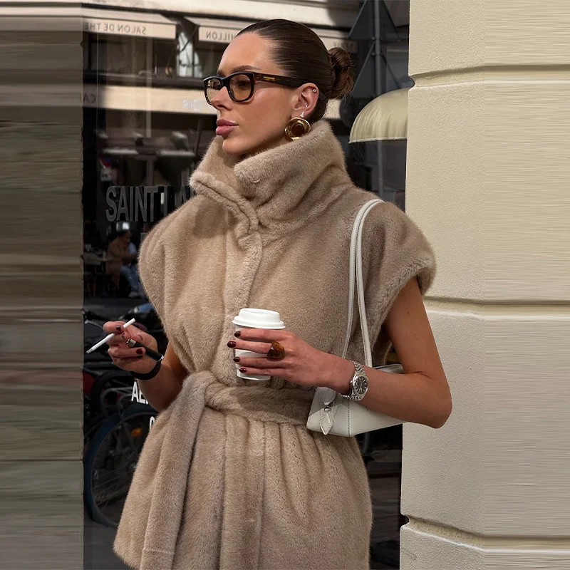 Winter Thick Sleeveless Faux Fur Jacket Women Vintage Stand Collar Waist Cinched Warm Coat Female Daily Commuting Street Outfits