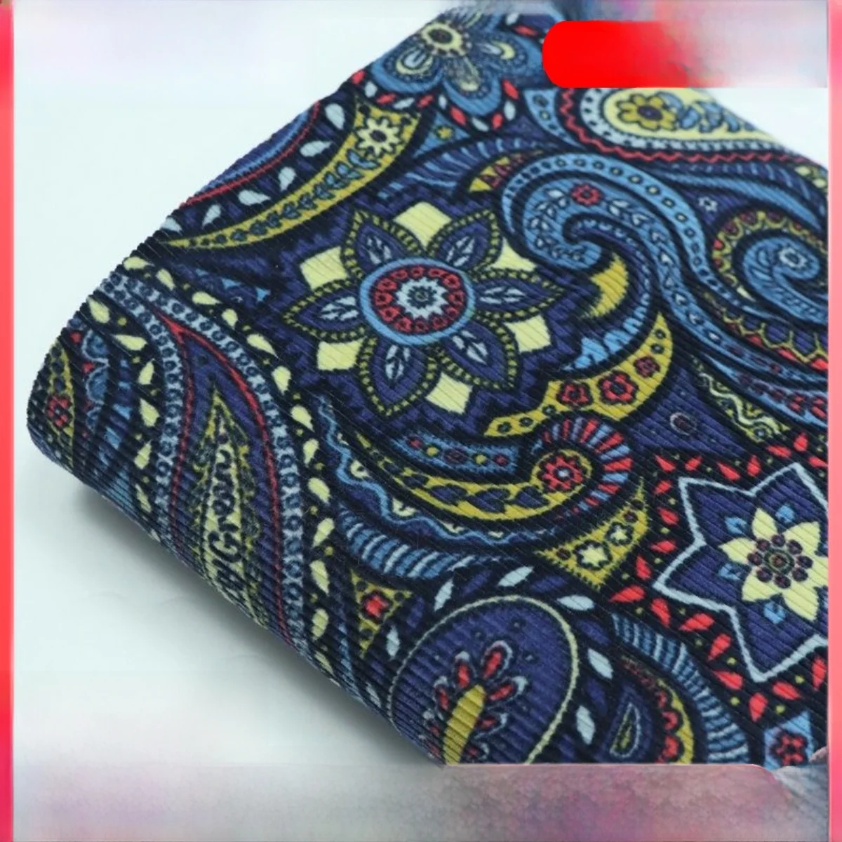 

Thi Geometric Cotton Velvet Fabric for Autumn Winter Clothing And DIY Hanrts European Sle Cheered Print Cotton