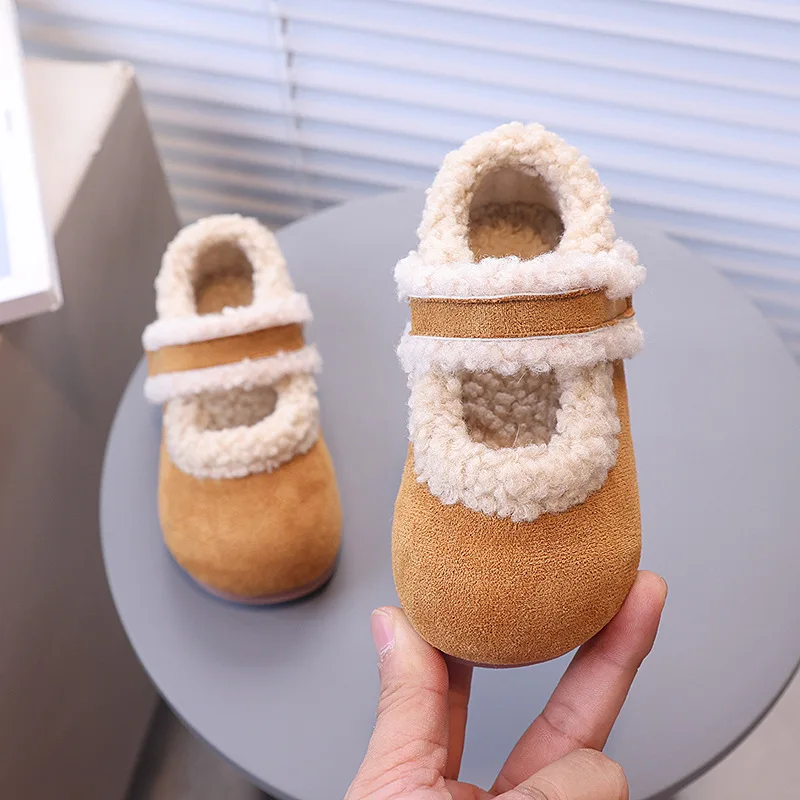 Winter New Children Flat Shoes Fur Cover Toe Light Warm Kids Casual Shoe 2026 Plush Warm Non-slip Leisure Comfy Boys Girls Shoe