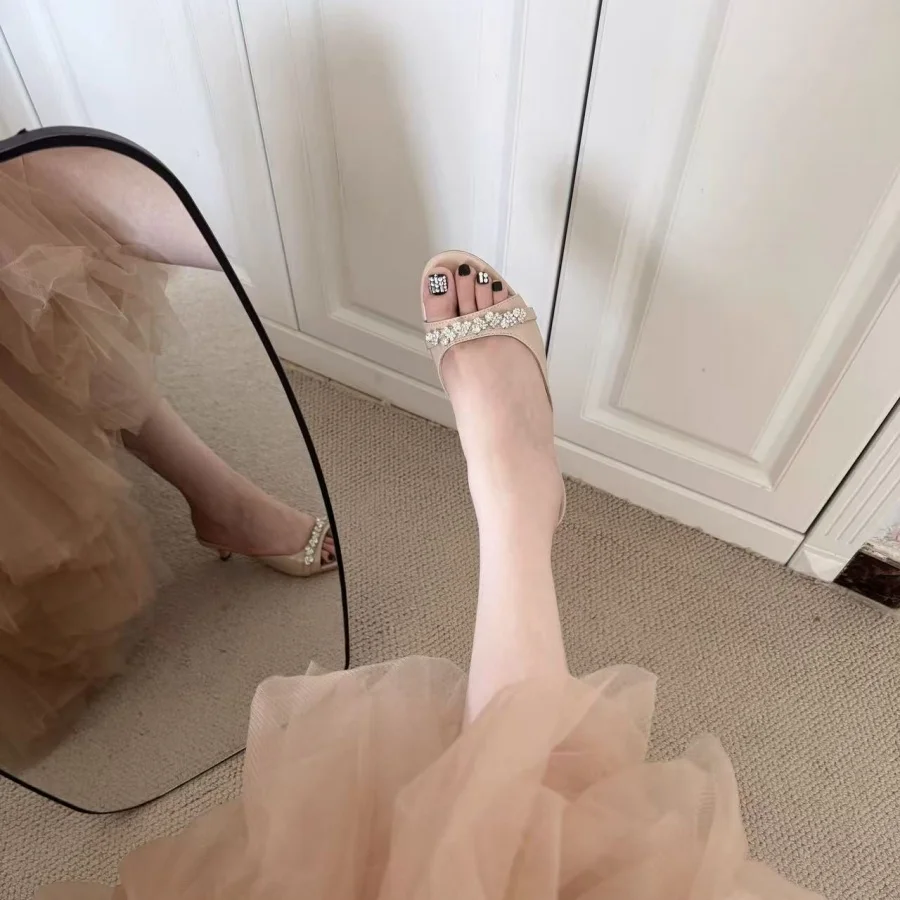 Women Nude Patent Leather Open Toe Slippers Slip On Mules Sparkling Rhinestone Floral Embellished Thin Kitten Heel Dress Shoes
