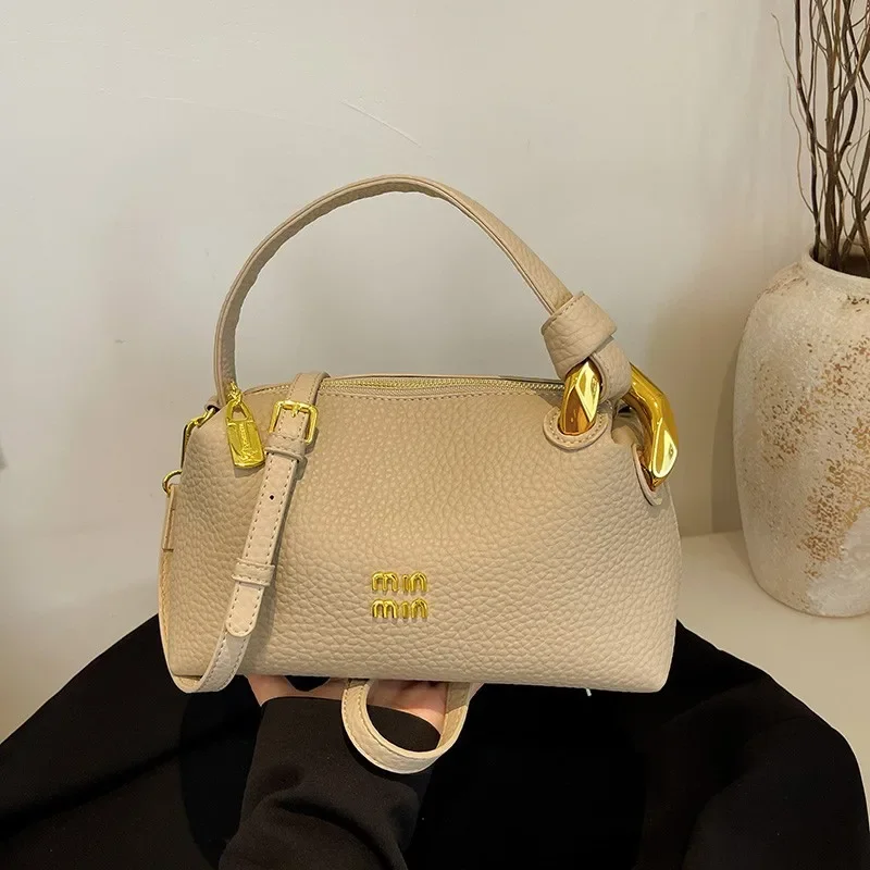 

Chic Designer Diaper Bags: Women's Luxury Leather Crossbody Tote, Elegant Simple Vintage Fashionable Large Capacity Bag