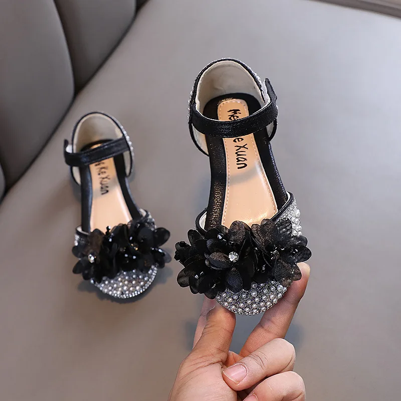 Little Girl Pearl Sandals Summer New Rhinestone Flowers Princess Sandals Fashion Bling Kids Wedding Soft Flat Sandals J203