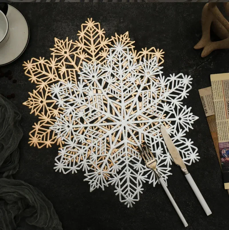 38/10cm 4pcs PVC Snowflake Bronzing Coaster Table Mat Coffee Tableware Cup Pads Christmas Decoration Kitchen Hollow Gold Silver
