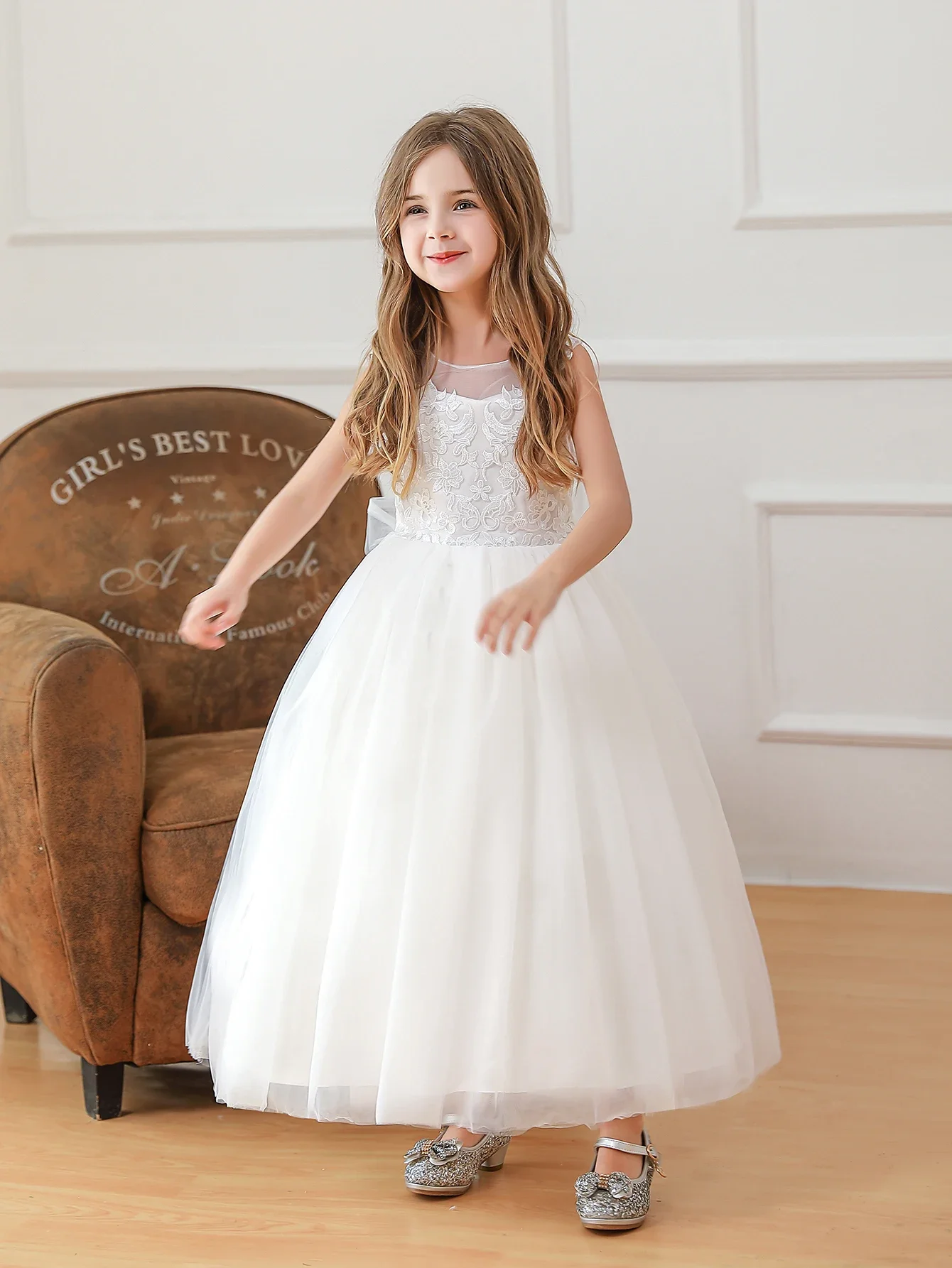 Beautiful casual floral lace without back cute teenage girls elegant tulle flower girl dress wedding fashion