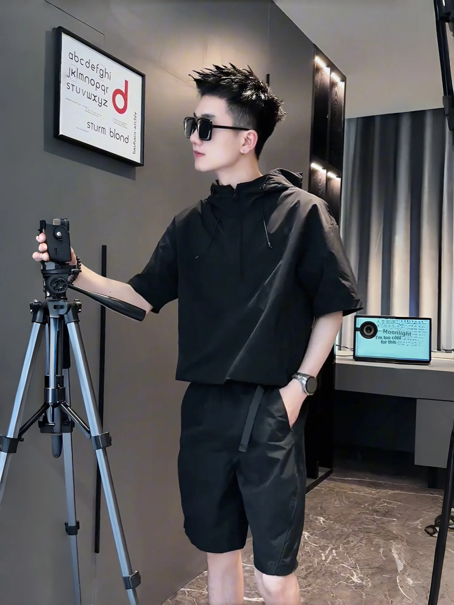 

Summer Men's Fashion Ice Silk Breathable Casual Set Couple Style Short Sleeve Hoodie Short Pants Two Piece Set Polyester Fabric