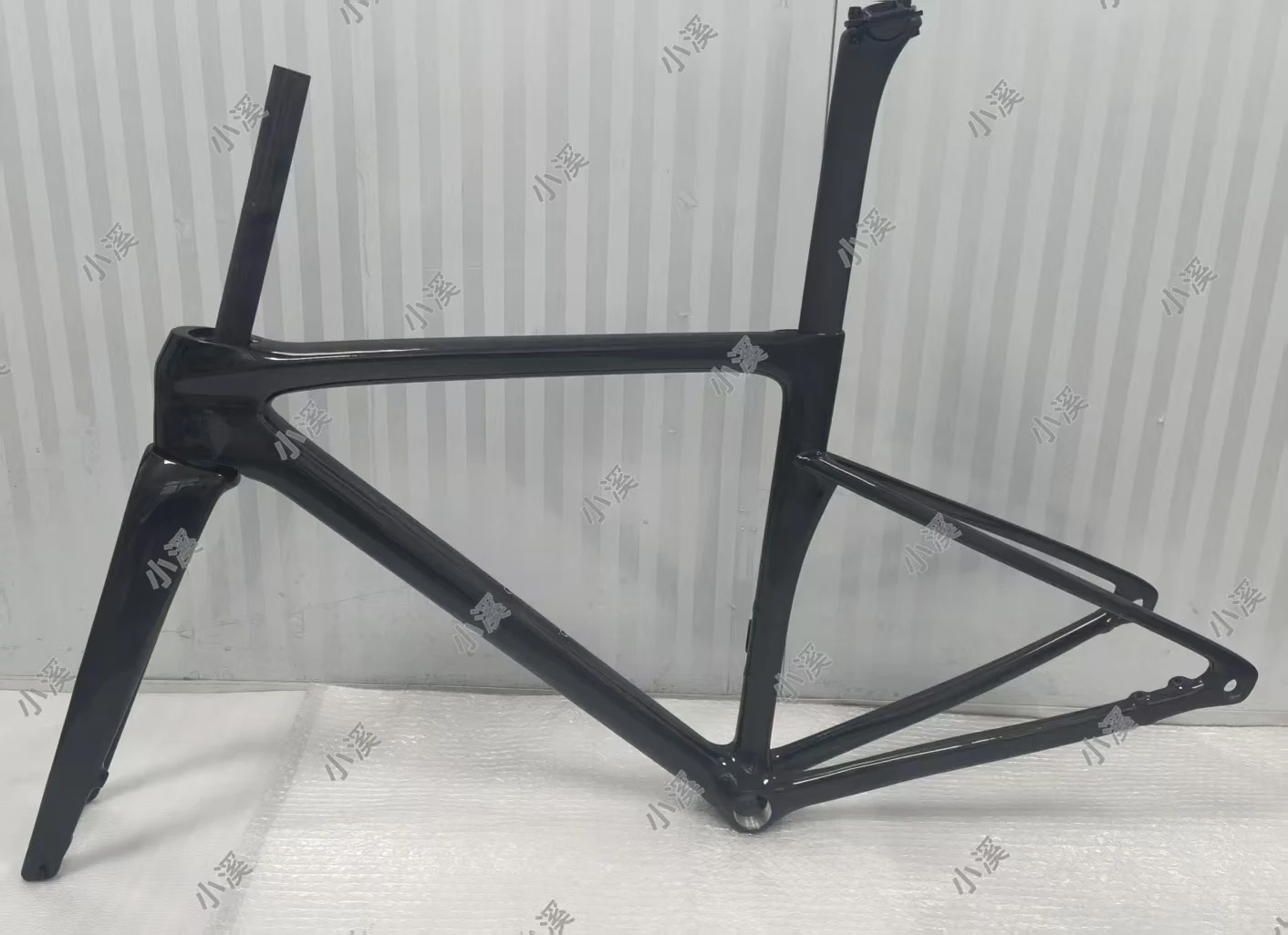Full Carbon Fiber Road Fixed Gear Track Bike sl-9 Frame Vintage Urban Cycling  MEN Solid Tooth Dead Fly No Pedal Rear Derailleur
