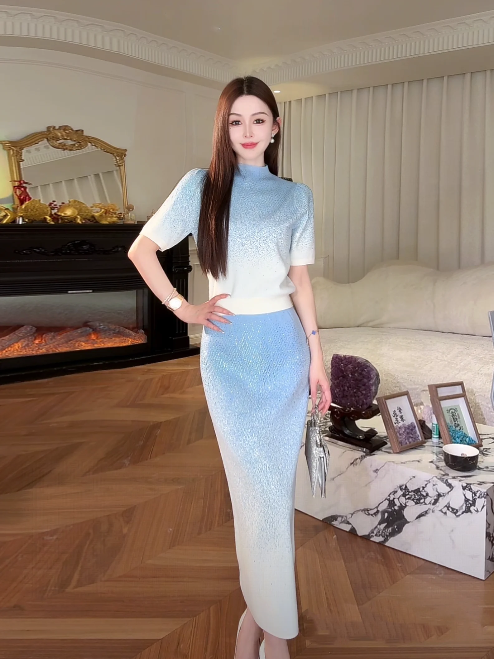 

Комплект из вязаного шерстяного свитера и юбки Yuxiao Fashion Gradient Color Block, женская осенняя одежда, китайский бренд