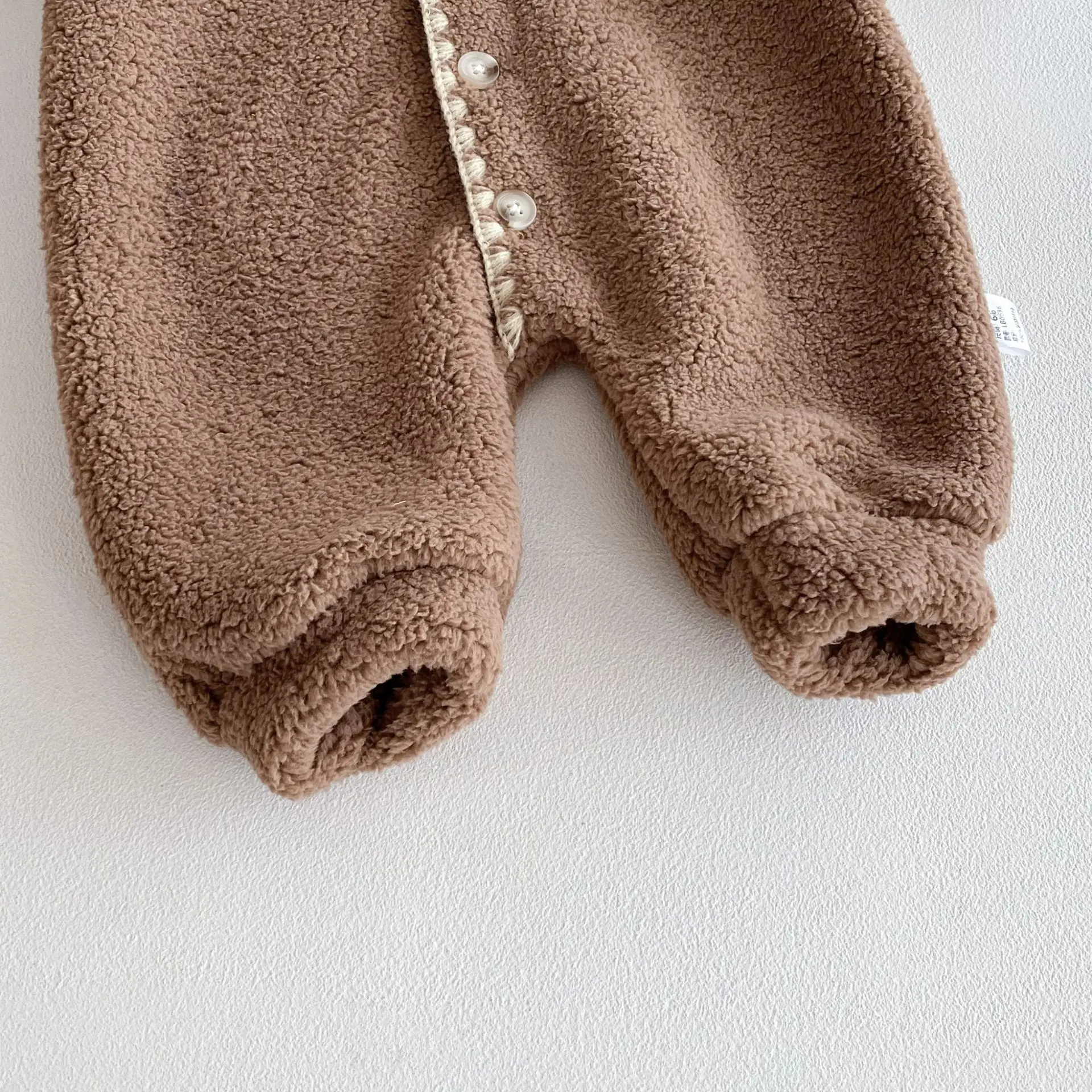 ZOETOPKID Winter-Strampler für Babys mit Revers und Fleece-Futter, langärmelig, für Jungen und Mädchen, Plüsch-Overall mit langen Ärmeln. – Detail 11