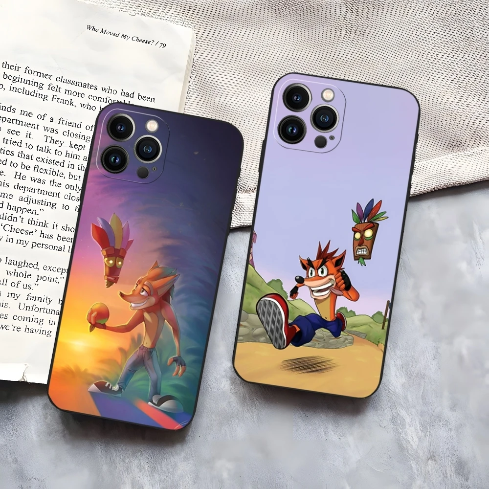 Crash Bandicoot Game Phone Case for iphone 15 14 Pro 13 Mini 11 12 Max Xr X Xs 8 Plus Shockproof Back Cover