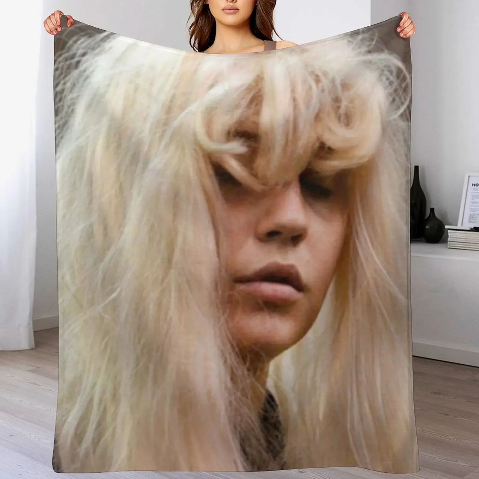 

Amanda Bynes in Court Throw Blanket for winter Summer Beddings christmas gifts Bed Blankets