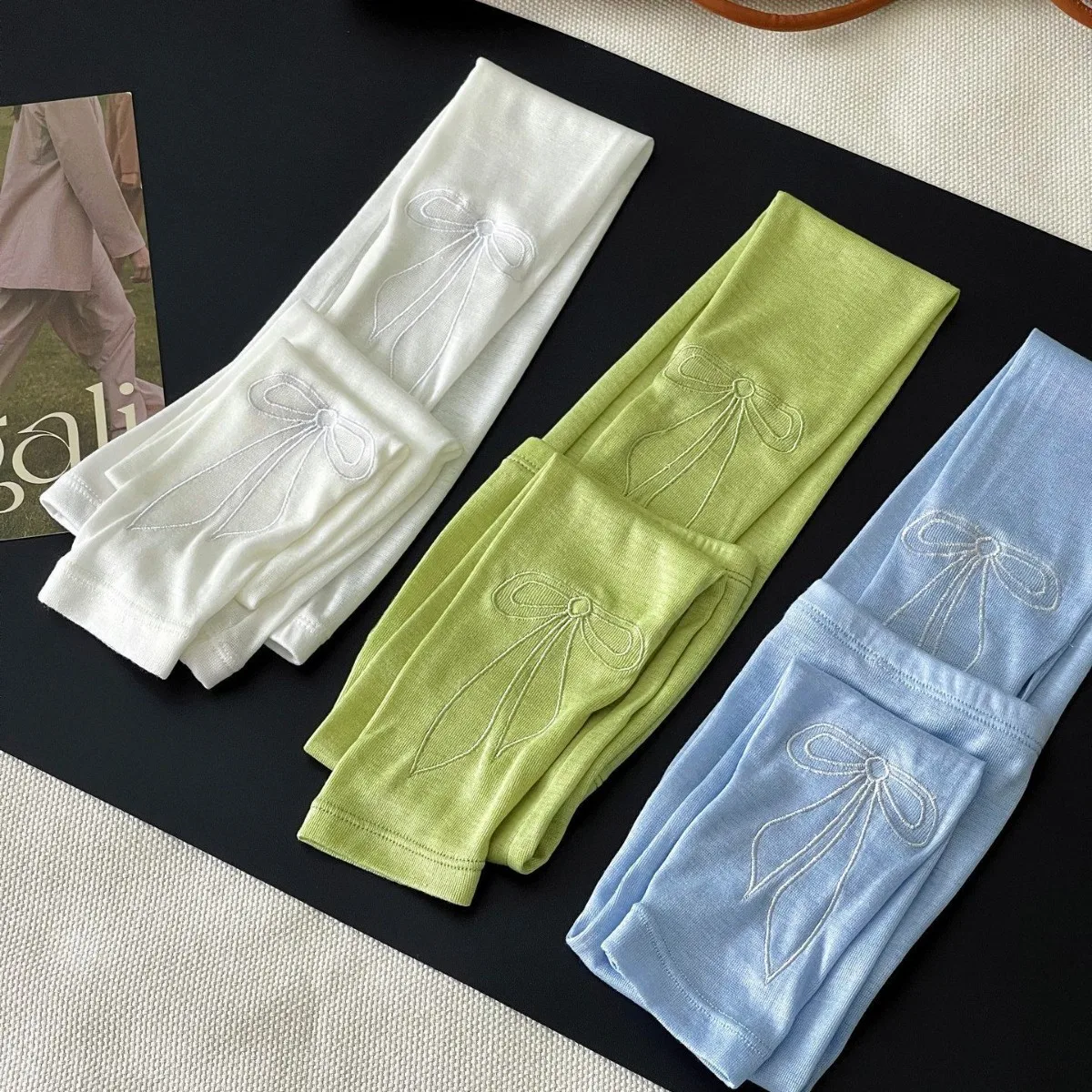 Summer UV-protective Arm Sleeves for Women Embroidered with Bowknots Cooling Skin-friendly and Sun-shielding Wrist/arm Protector