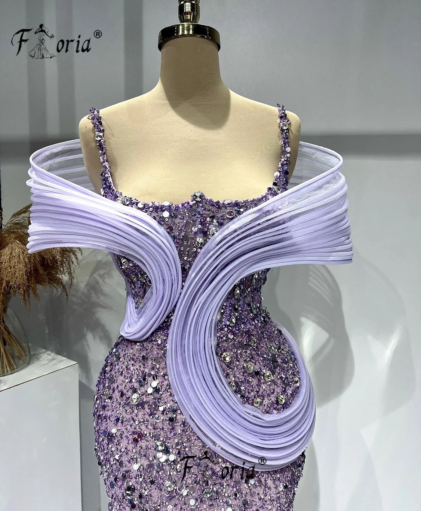 Stunning Sequin Crystal Customized Evening Dress Spaghetti Strap Floor Length Luxury Celebrity Party Gown Robe de soire Elegant