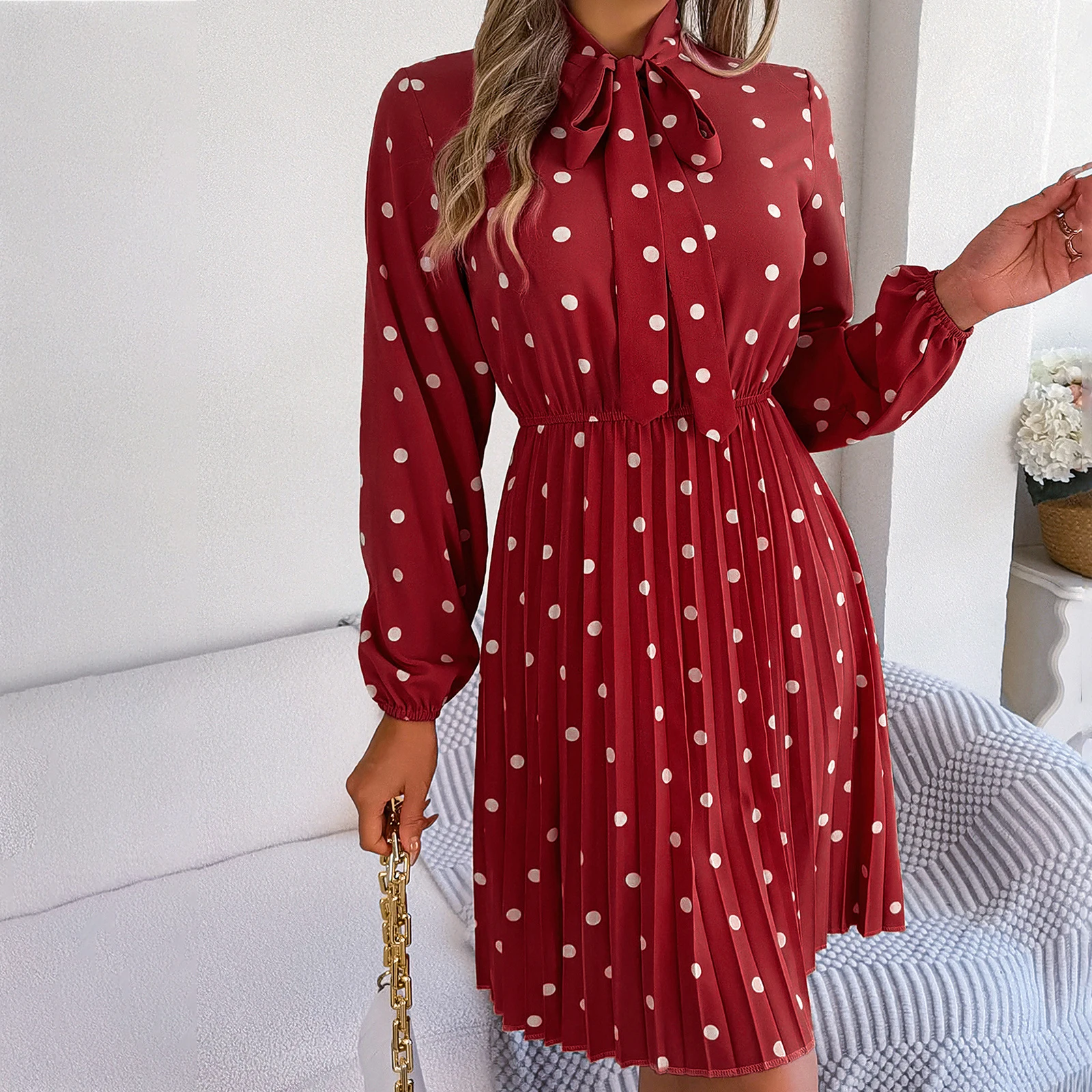เดรสผู้หญิงแขนยาวลายจุดผูกเอวทรงสม็อค ความยาวระดับเข่า สำหรับฤดูใบไม้ร่วง