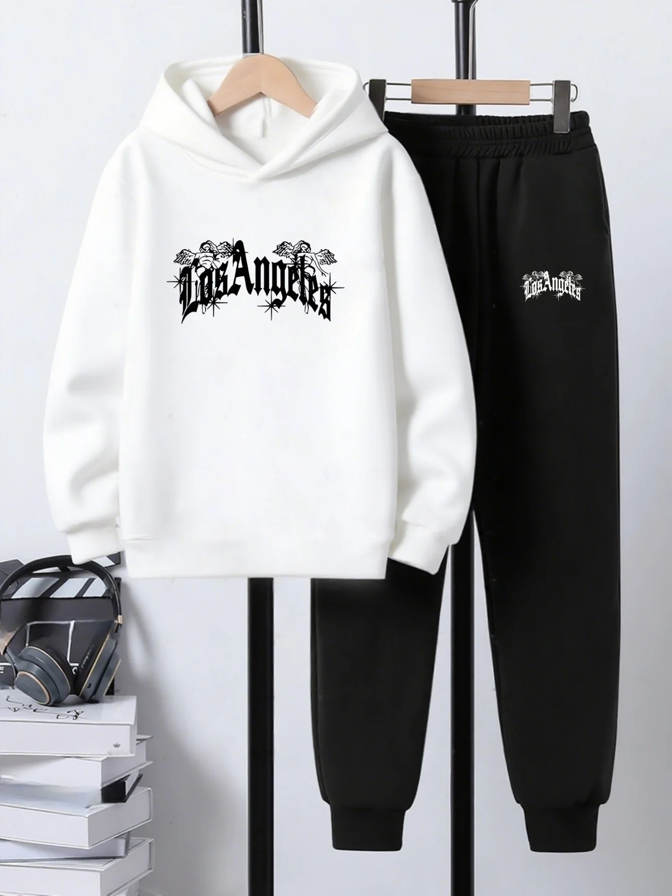 Boys' Hoodie Set with Los Angeles Design - Loose Fit with Wing And LA Letter Print, Machine Washable for Autumn And Winter, Perf