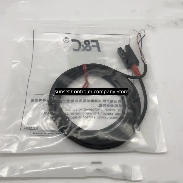 

2pcs New photoelectric switch FC-SPX302 FC-SPX303Z FC-SPX304 FC-SPX305 FC-SPX306 FC-SPX307 FC-SPX307Z