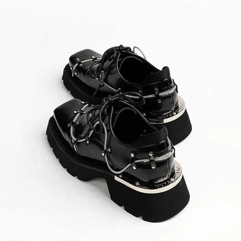Luxury Metal Chain Decoration Chunky Heel Shoes Women High Quality Patent Leather Black Lace Up Loafers Punk Style Autumn Shoes view 4
