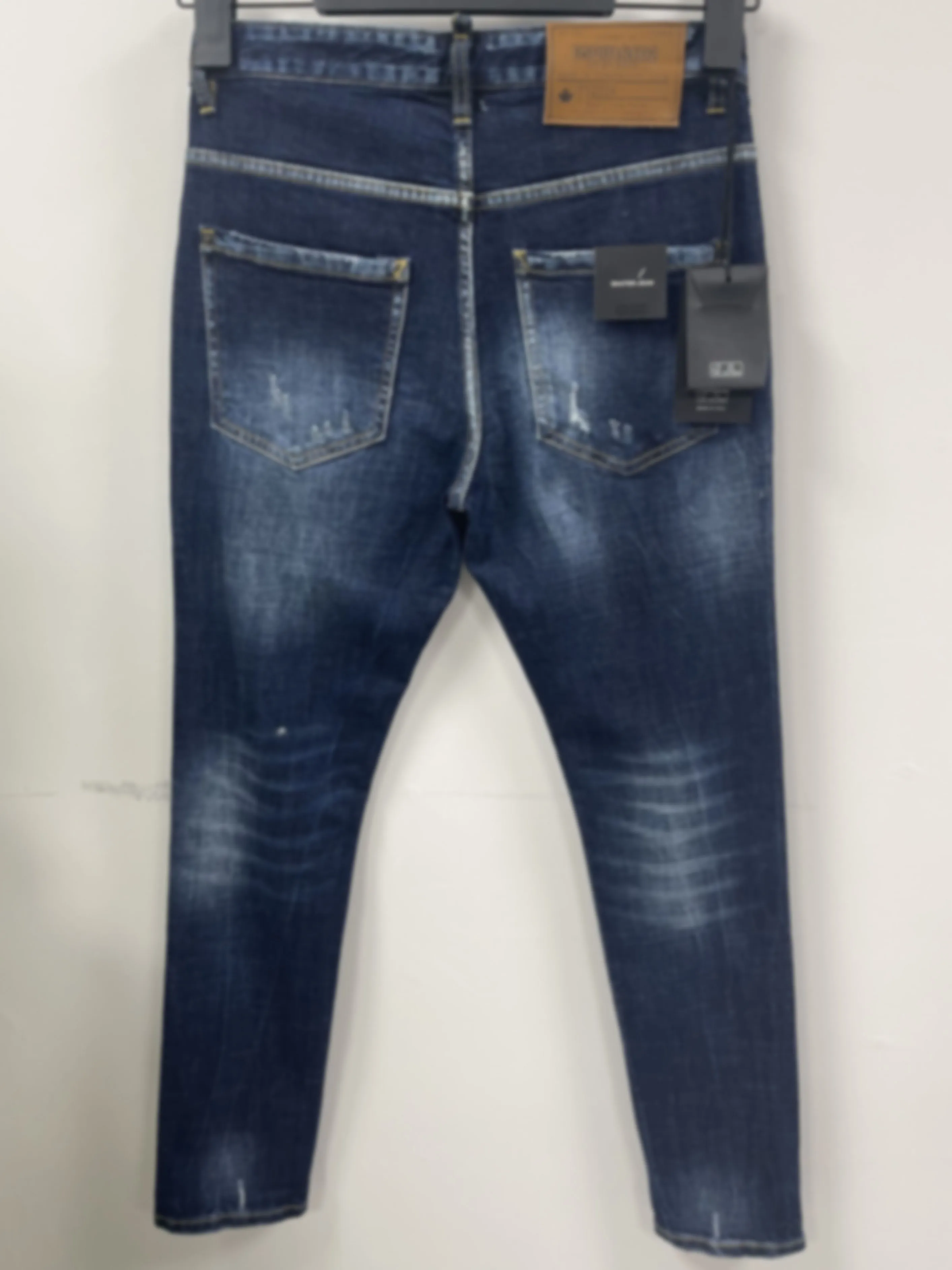 2024 Spring/Summer New D2 Jeans for Men, Washed, Scratched, Patched, Painted, Embroidered, Hand sewn, Small Feet, Blue