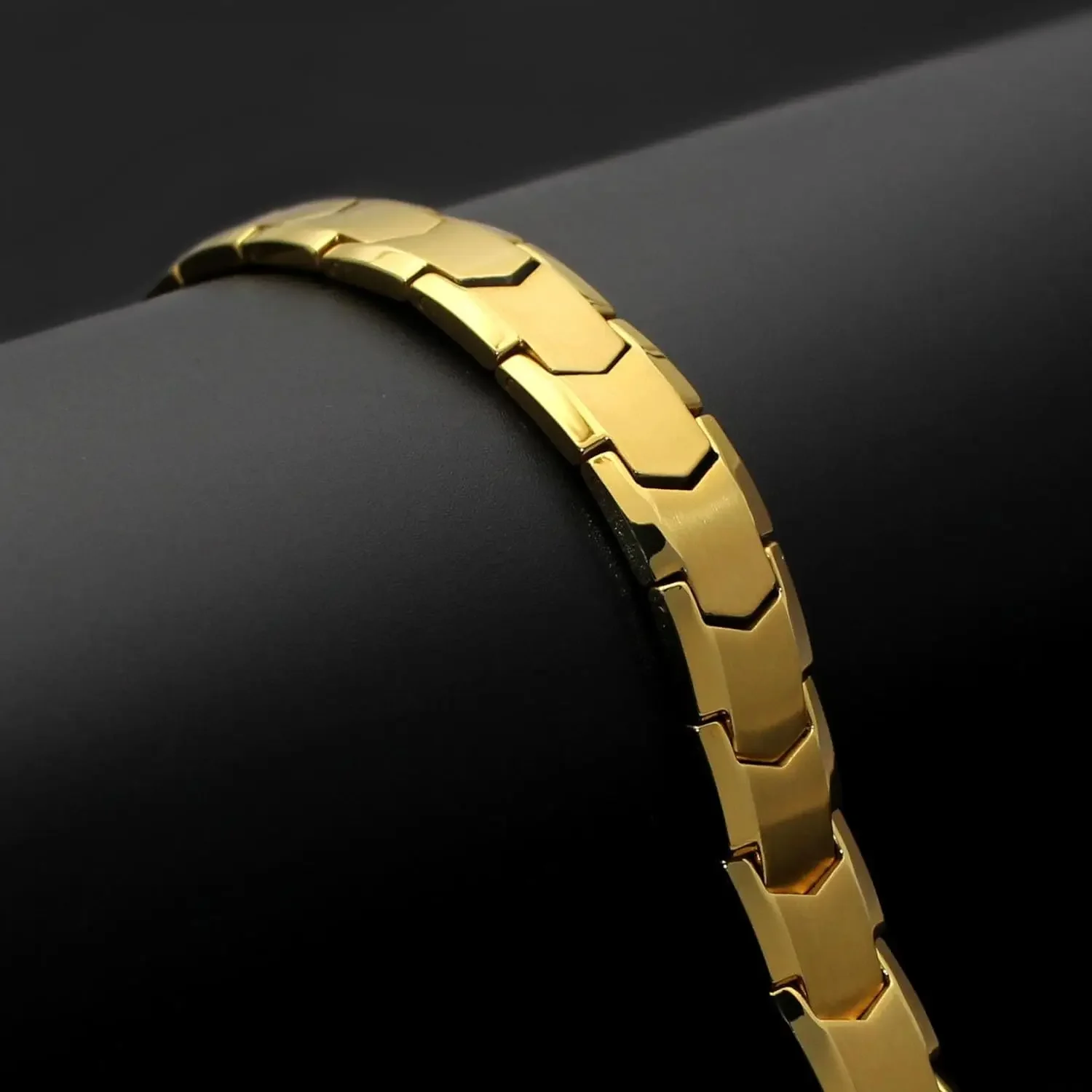 ARADOO Titanium Steel Hematite Therapy Bracelets Men\'s Arrow Stainless Steel Magnetic Link Bracelet