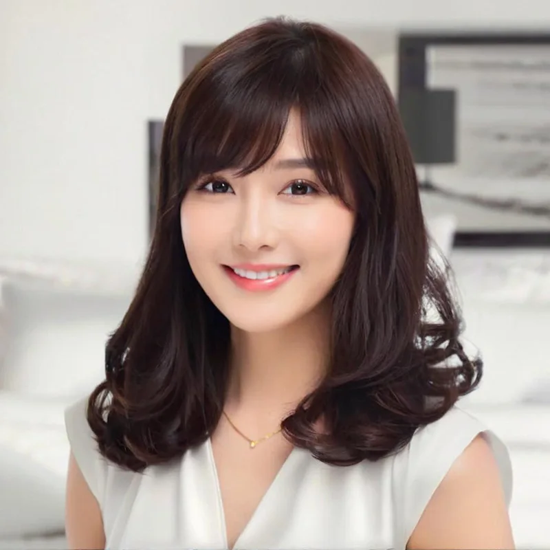 

Women's mid- wig, realistic-looking, with side-swept bangs, collarbone-length, synthetic long curly hair