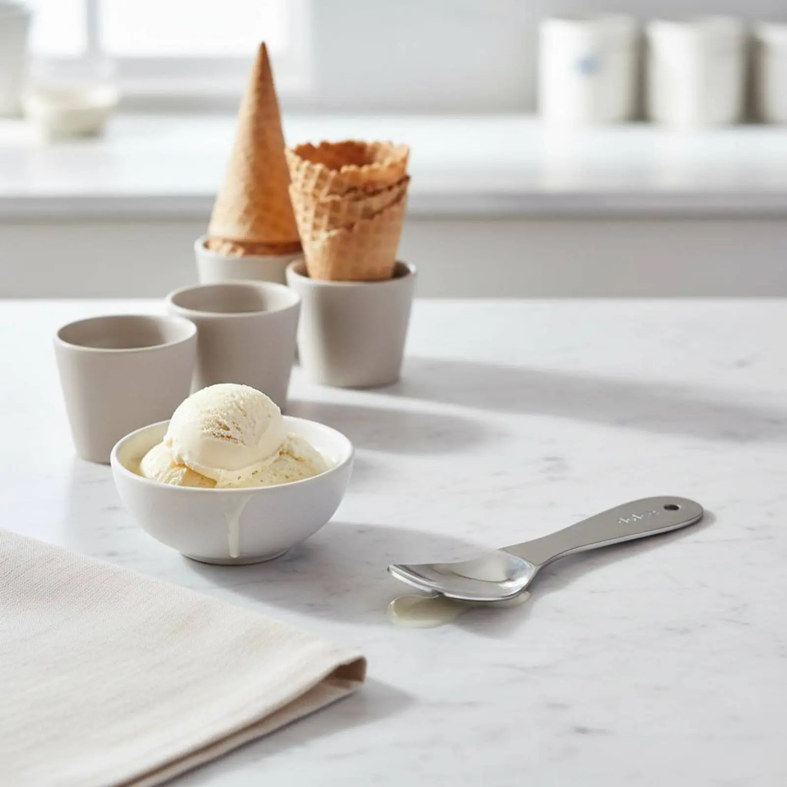 

Ice Cream Spoon Ergonomic Handle Heat Conductive Spoon Metal Dessert Spoon