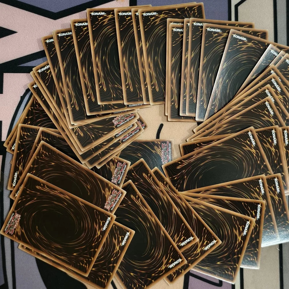 

Официальная карта Bandai Yu Gi Oh для коллекционеров с бесплатным прозрачным защитным чехлом