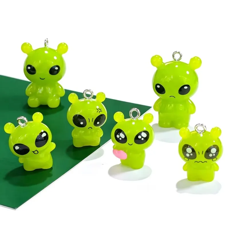 10pcs Cute Green Alien Resin Charms With expressions Funny Alien Pendant DIY Jewelry Making Bracelet Earring Keychain Accessory