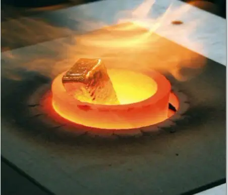 Induction Heating Melting Furnace With Crucible Smelting Aluminium Iron Stainless Steel With Very Fast Speed