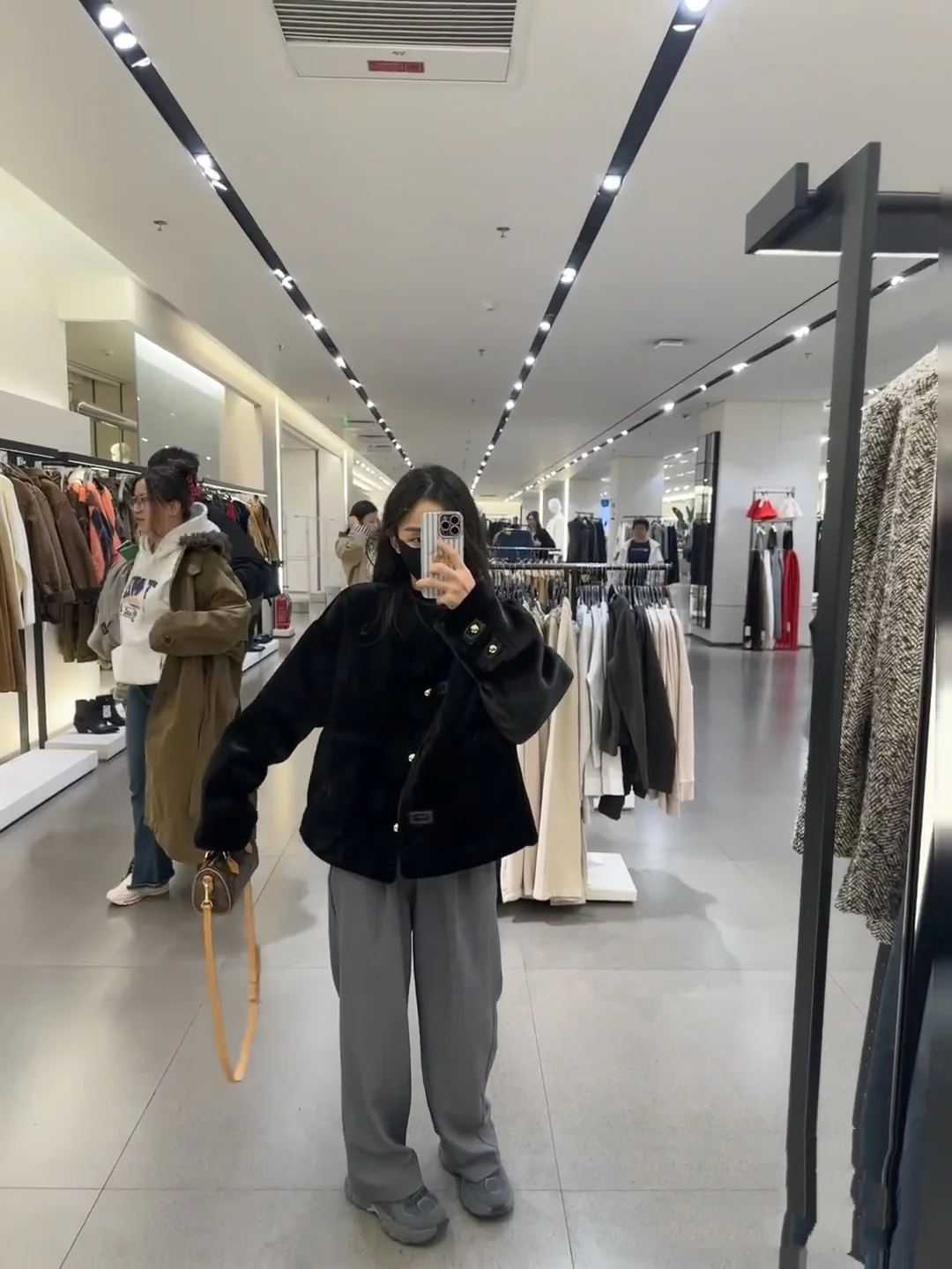 Jesień Zima Nowości Modny Uniwersalny Płaszcz z Efektem Sztucznego Futra Okrągły Kołnierz Poliester Długi Sweter