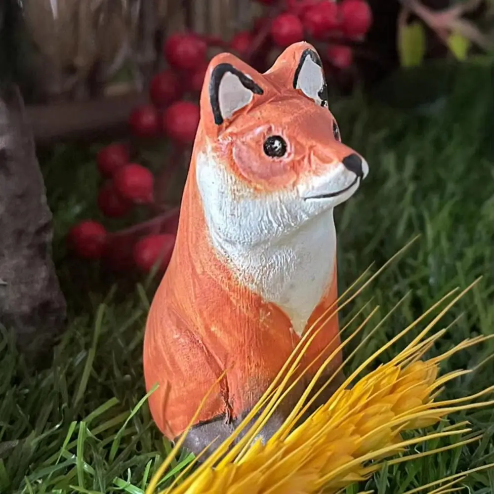 Solid Wood Wooden Fox Figurine Hand Carved Miniature Size Hand Carved Fox Sculpture Cute Design Realistic Detail Fox Sculpture