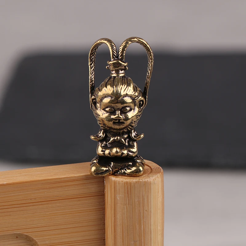 1Pcs Creative Mythological Figure Ornaments Fighting Buddha Sun Wukong Solid Tea Toy