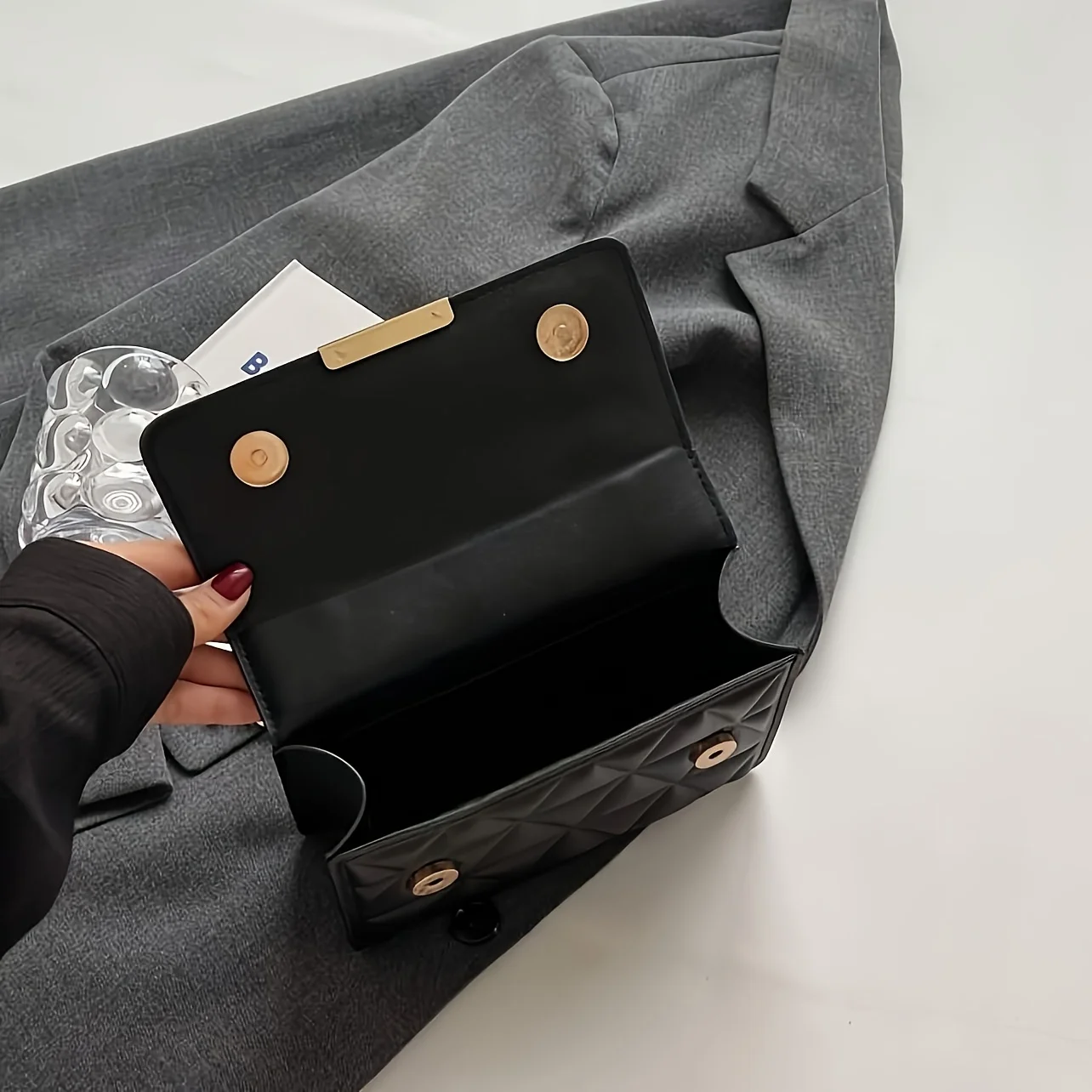 Modische Damen-Umhängetasche, schicke kleine quadratische Tasche für Damen, luxuriöse gesteppte Handtasche für tägliche Reisen, Shopping, Partys. – Detail 4